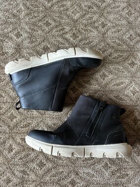 Sorel black waterproof ankle boot
